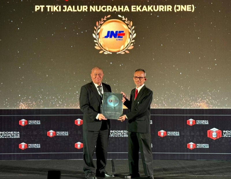 JNE Kembali Raih Penghargaan Courier Of The Year Di Indonesia Logistics Awards 2025