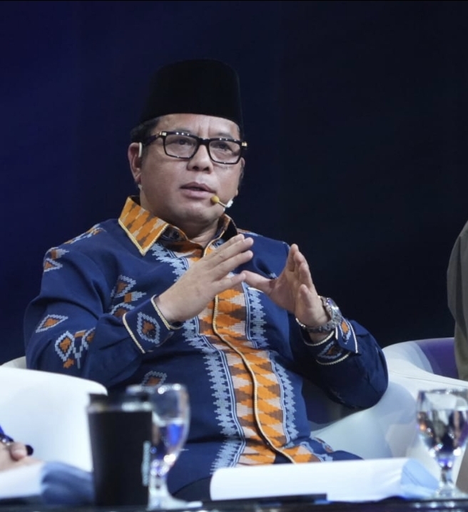 Melayani dengan Hati, Antar Kemenag Masuk Tiga Besar Kementerian Berkinerja Terbaik Versi IndoStrategi