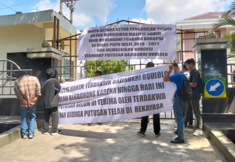 Demo Di PT Sumut, Massa Desak Kasus Korupsi Di Dinas PUPR Nisel Ditangani Profesional