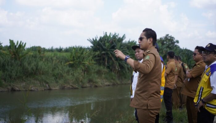 Rico Waas Tinjau Pekerjaan Floodway Sikambing-Belawan