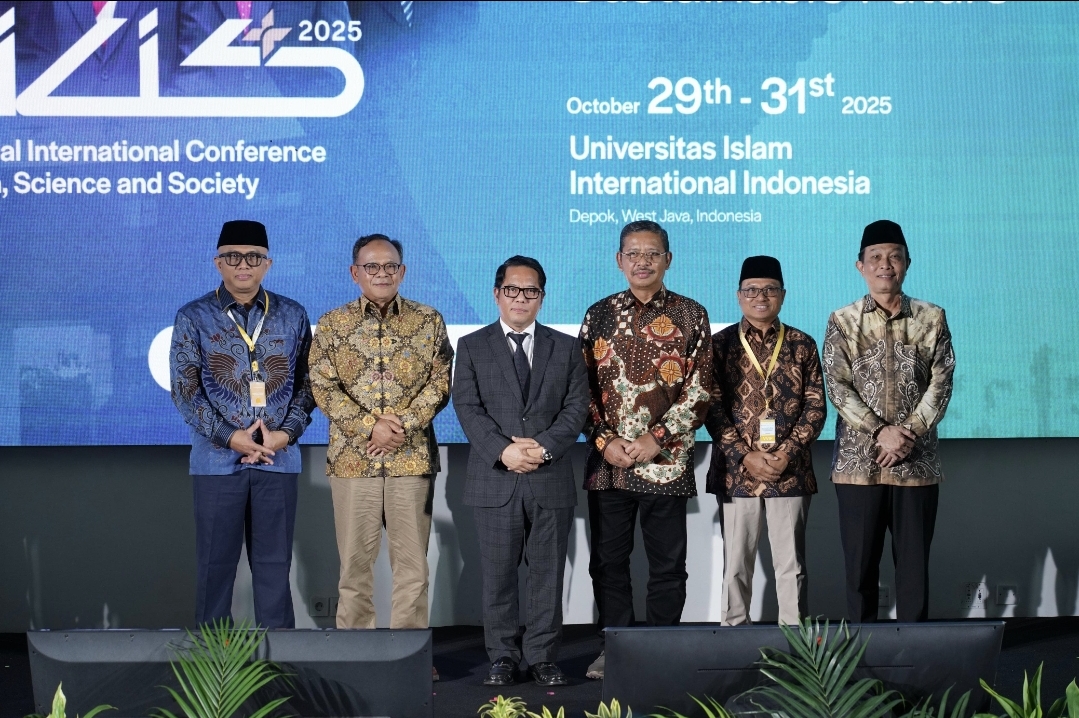 Konferensi Internasional AICIS+ 2025 Resmi Dibuka, Upaya Menjawab Krisis Lingkungan dan Teknologi