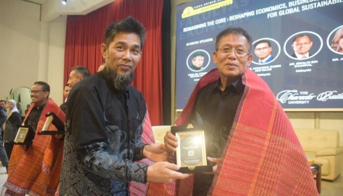 IECES FE Unimed 2025, Prof Syawal: Pendidikan Berperan Penting Wujudkan Ekonomi Berkelanjutan