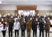 Serahkan 400 Sertifikat Tanah Di Paluta, Sri Pranoto Dorong Layanan Pertanahan Berkualitas