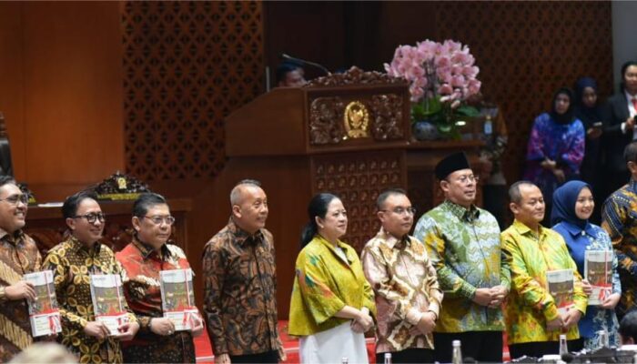 Puan Sampaikan Capaian Kinerja DPR RI Tahun Sidang 2024–2025