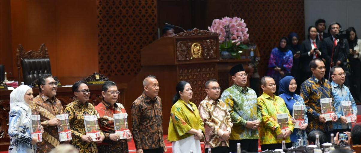 Puan Sampaikan Capaian Kinerja DPR RI Tahun Sidang 2024–2025