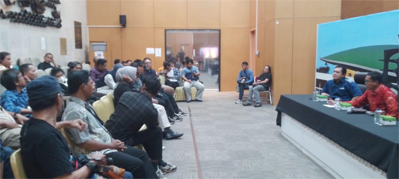 Ironis, DPR Soroti Dana Pemda Yang Mengendap