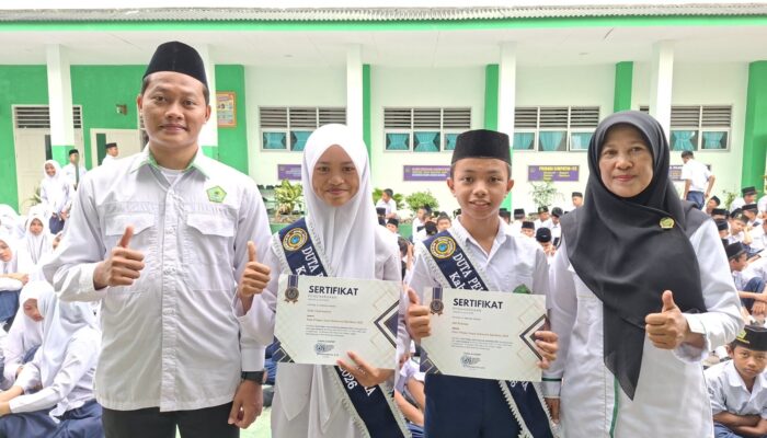 Dua Siswa MTsN 2 Labuhanbatu Duta Pelajar Juara Indonesia Terpilih