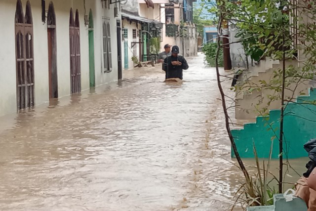 Banjir Di Komplek Abdul Hamid Sunggal, Dua Tewas