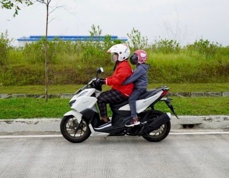 Cari_Aman Berkendara Bersama Anak