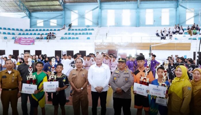 Kejuaraan Voli Pelajar Tebingtinggi Ditutup, Empat Sekolah Raih Juara