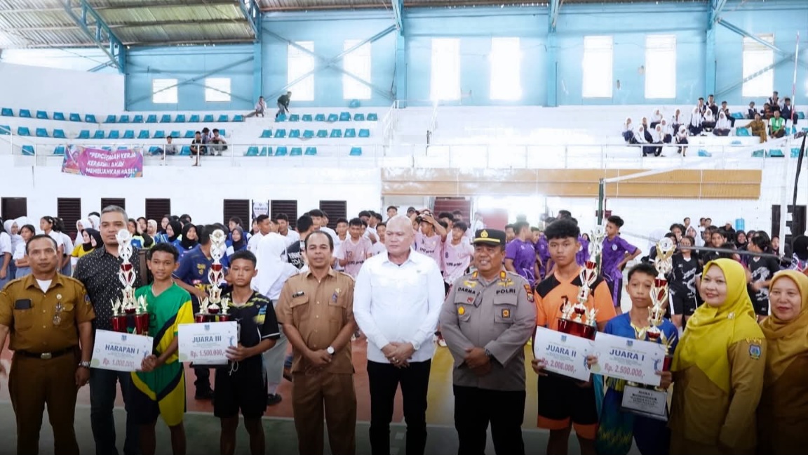 Kejuaraan Voli Pelajar Tebingtinggi Ditutup, Empat Sekolah Raih Juara