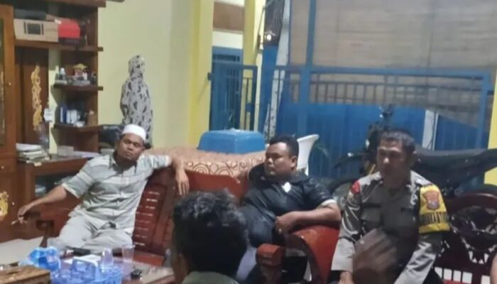 Bhabinkamtibmas Polsek Sosa Damaikan Kasus Pemukulan Lewat Mediasi