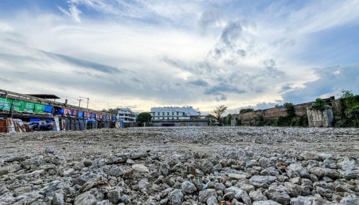 Gedung IV Pasar Horas Rata Dengan Tanah, Lahan Siap Dipadatkan