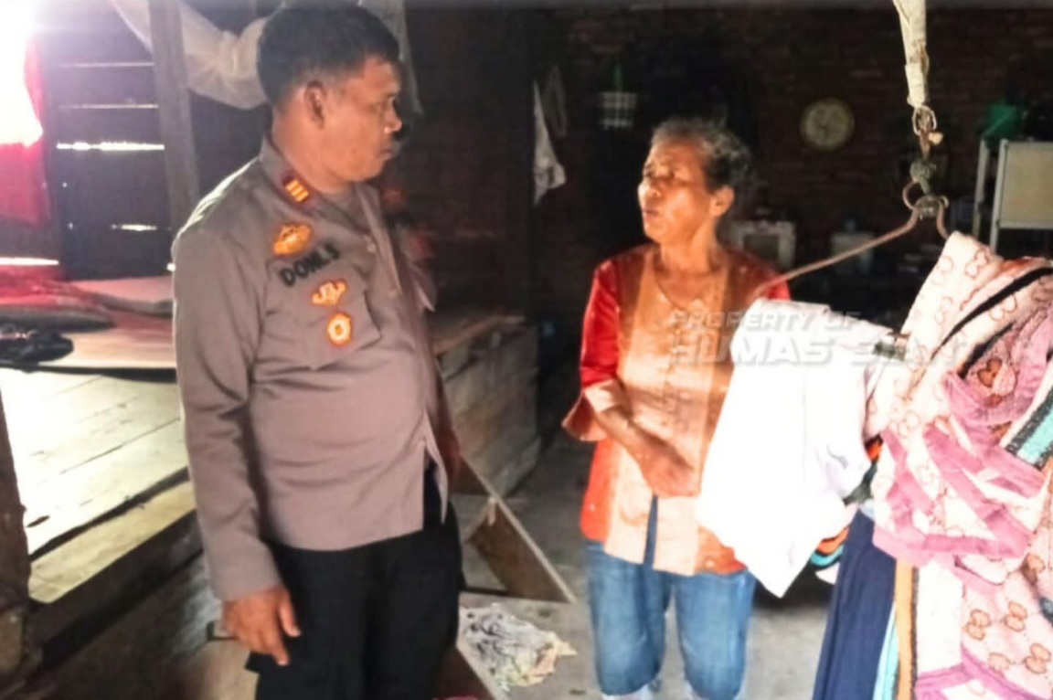 Viral Tak Dapat Bansos, Kapolsek Siantar Marihat Beri Bantuan