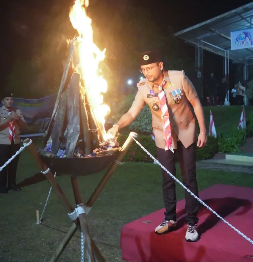 Jambore Pramuka Labusel 2025 Ditutup, Bupati Tekankan Kemandirian Generasi Muda