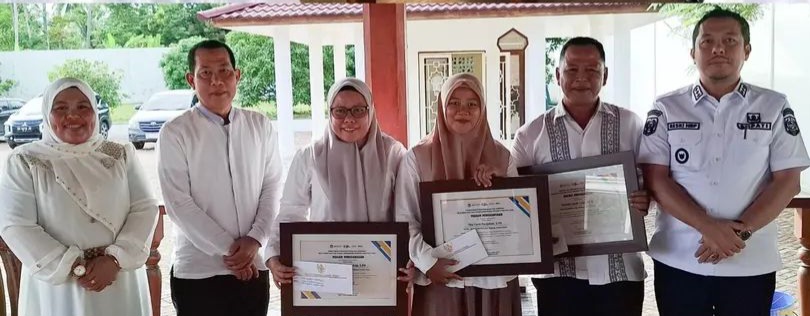 Guru Paluta Raih Apresiasi GTK Tingkat Provinsi, Bupati Bangga