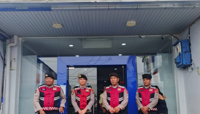 Weekend, Polres Pakpak Bharat Patroli Rutin Sambil Sosialisasikan Layanan 110