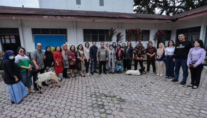 HKG PKK Sumut, Wali Kota Siantar Serahkan Kambing Untuk Para Jawara