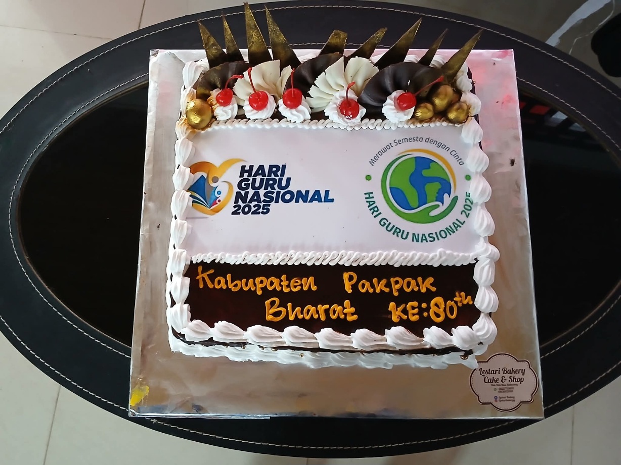 Wabup Pakpak Bharat Pimpin Upacara HGN, Guru Agen Peradaban