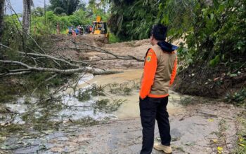 Akses Ke Pakpak Bharat Lumpuh Akibat Longsor