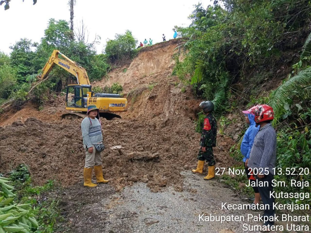 Longsor Kuta Saga Pakpak Bharat Ditangani Dengan Alat Berat