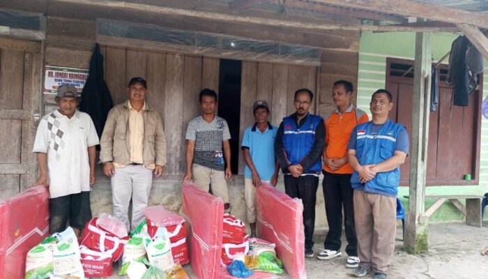 Pemkab Pakpak Bharat Salurkan Bantuan Korban Longsor