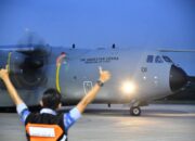 A400M TNI AU Kirim 15,7 Ton Bantuan Ke Aceh