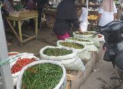 Harga Wortel Melonjak, Cabai Merah Masih ‘Pedas’