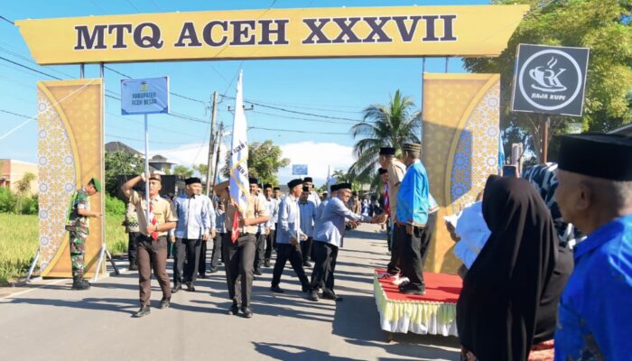Kafilah Aceh Besar Meriahkan Pawai Ta’aruf MTQ XXXVII Di Pidie Jaya