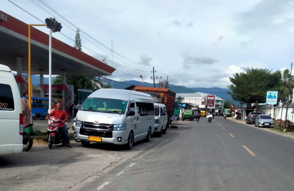 Krisis Solar Tak Kunjung Berakhir, Warga Abdya Tersandera Antrean Panjang Di SPBU