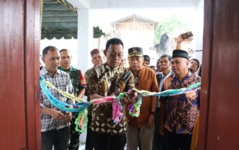 Resmikan Kantor Desa, Warga Batang Paya: Terima Kasih Pak Gus Irawan