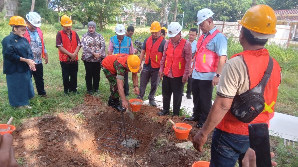 Direktur Penyediaan Dan Penyaluran Wil I, Letakkan Batu Pertama SPPG