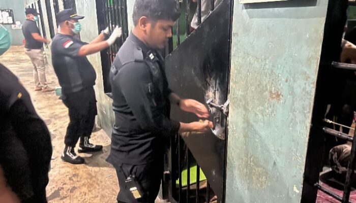 Petugas Lapas Labuhanruku Gelar Razia Blok Safir