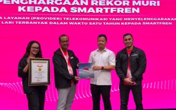 SMARTFREN berhasil mencatatkan rekor nasional sebagai “Penyedia Layanan Telekomunikasi yang Menyelenggarakan Ajang Lari Terbanyak dalam Waktu Satu Tahun” melalui program SMARTFREN Fun Run 2025. Dalam kurun satu tahun, SMARTFREN sukses menggelar rangkaian kegiatan fun run di 22 kota di seluruh Indonesia, menjangkau lebih dari 15 ribu peserta dari berbagai usia dan latar belakang.