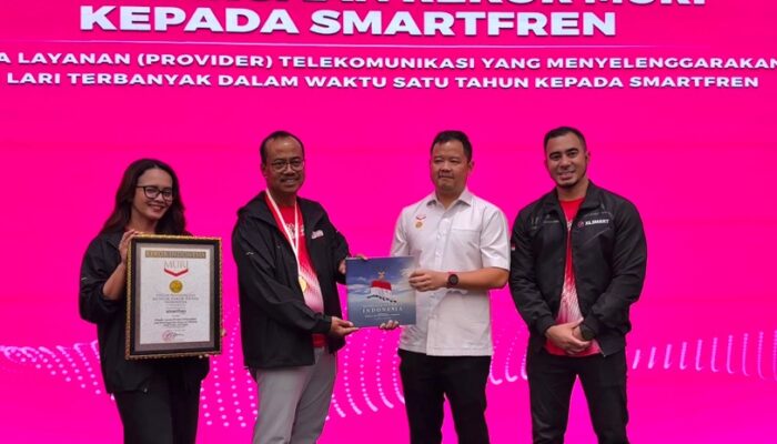 SMARTFREN Catat Rekor Nasional Sebagai Penyedia Layanan Telekomunikasi Penyelenggara Ajang Lari Terbanyak