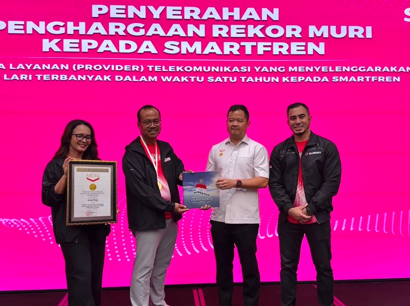 SMARTFREN Catat Rekor Nasional Sebagai Penyedia Layanan Telekomunikasi Penyelenggara Ajang Lari Terbanyak