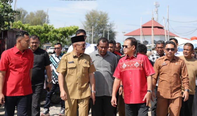 Anggota DPR RI Tinjau Lokasi Pembangunan Kolam Labuh dan Kampung Nelayan di Pidie