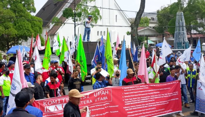 KAU Desak Pemerintah Naikkan Upah 10 Persen