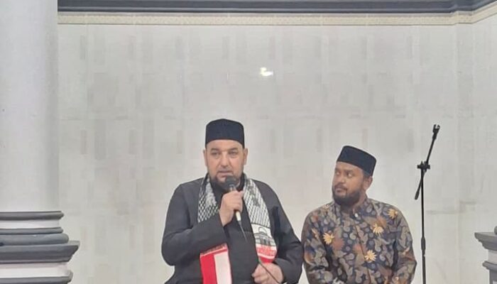 Umat Islam Wajib Bantu Palestina