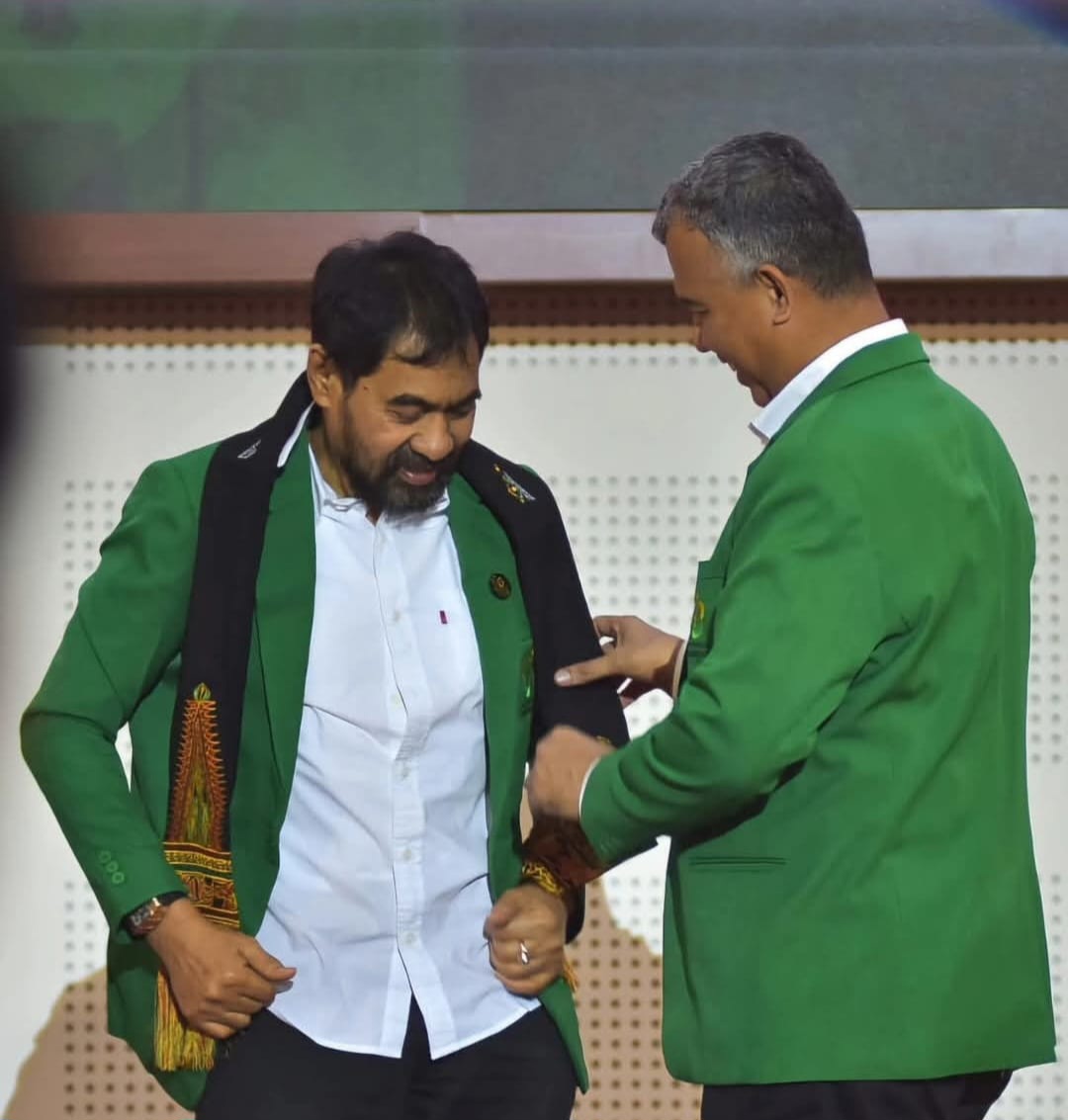 Mualem Alumni Kehormatan Unimal