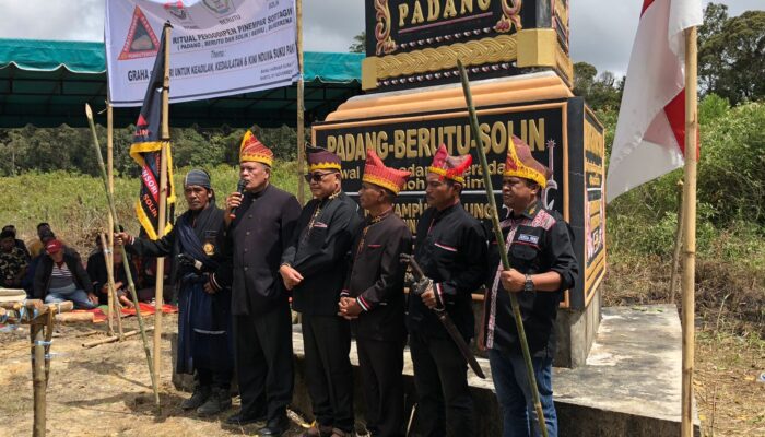 Keturunan Sortagiri Gelar Ritual Persodipen di Lokasi Monumen Banua Harhar, Pakpak Bharat