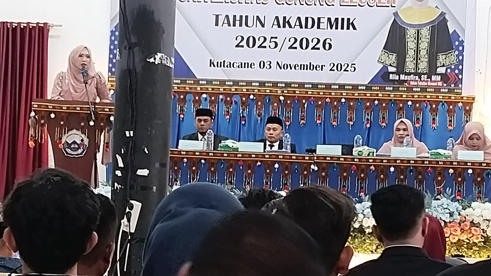 Dekan FE UGL Agara Minta Lulusan Jaga Nama Baik Almamater