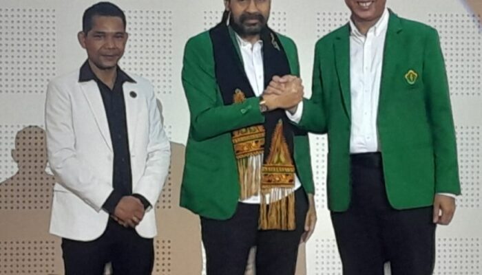 Usai Dikukuhkan Sebagai Alumni Kehormatan Unimal, Mualem: Kita Bukan Membelakangi Medan Tapi Mereka Sombong Sendiri