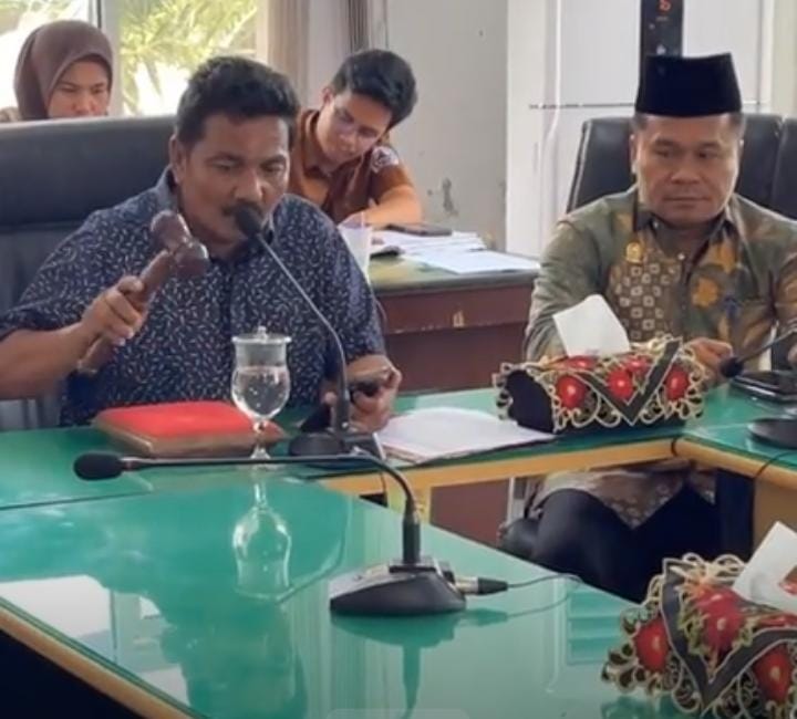 Ketua DPRD Skors Rapat Pembahasan R-APBD 2026
