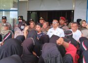 Warga Tabuyung Geruduk Kantor Bupati Madina, Tuntut Hak Plasma 20 Persen