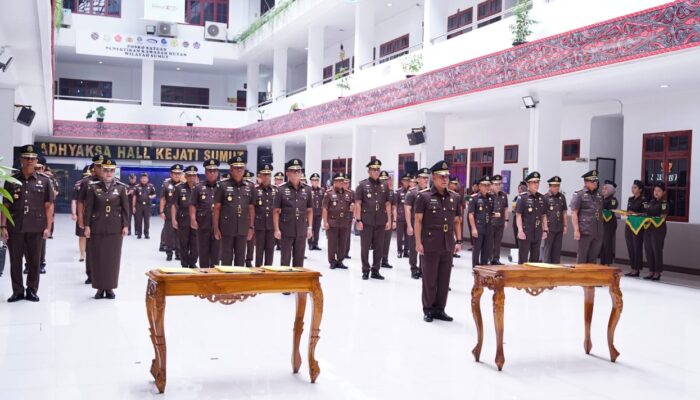 Lantik 5 Asisten Dan 15 Kajari, Kajatisu Sumut Harli Siregar: Cegah Dan Berantas Korupsi Untuk Pemulihan Keuangan Negara