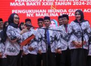 Dikukuhkan Sebagai Ibunda Guru Aceh, Kak Na Siap Dukung Perjuangan Guru