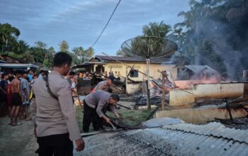 Polisi Selidiki Penyebab Kebakaran Tiga Rumah Di Manduamas Tapteng