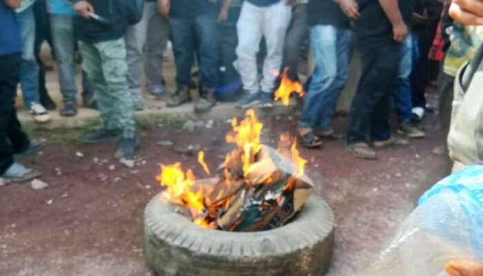 Ratusan Warga Tabuyung Demo Kantor PT DIS, Tuntut Hak Plasma 20 Persen