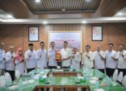 Sekda Nasir Dorong KPI Aceh Susun Regulasi Pengawasan Konten Media Sosial